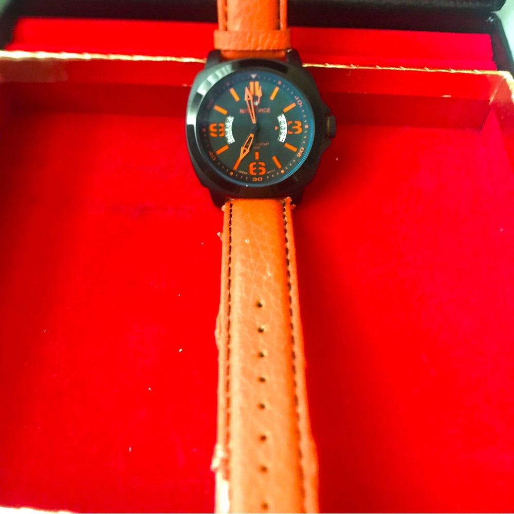 Men’s wrist watch, NaviForce, blackface. Orange wristband.Battery required.